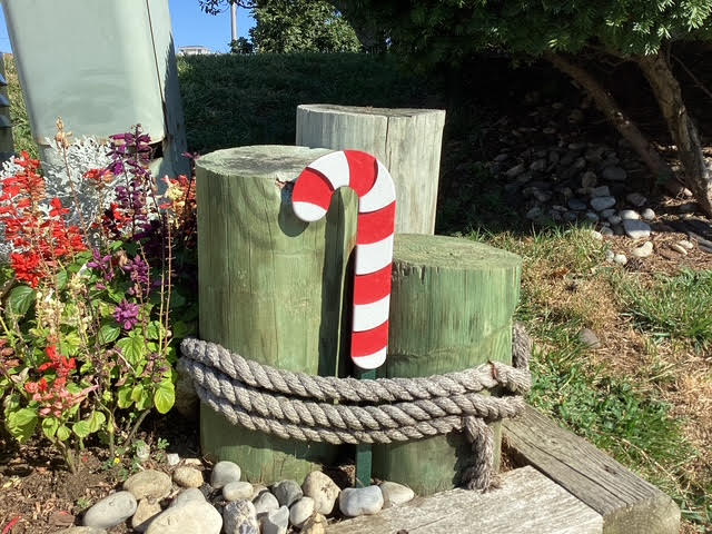 Polywood Christmas & Holiday Decor